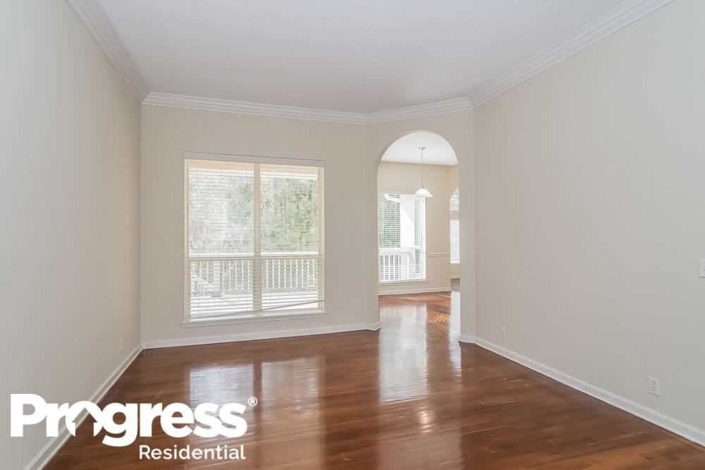 10950 Creekview Dr - Photo 2 of 15