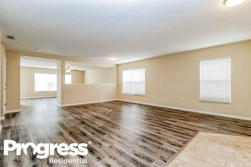 9304 Wellstone Dr - Photo 3 of 15