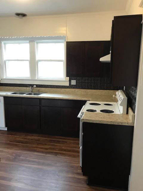 710 North Maple Street #A - Photo 3 of 10