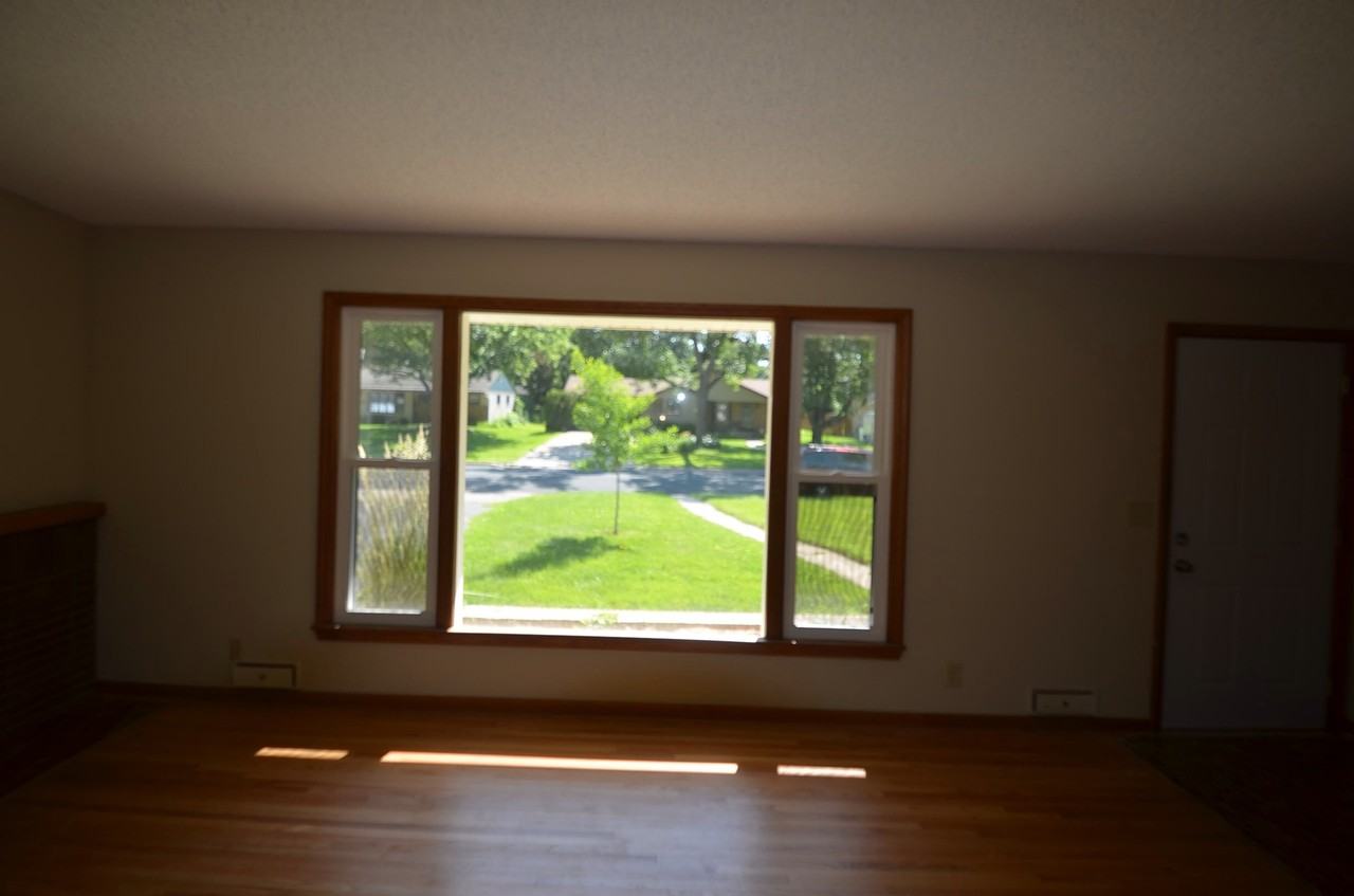 4057 Idaho Ave N - Photo 2 of 5