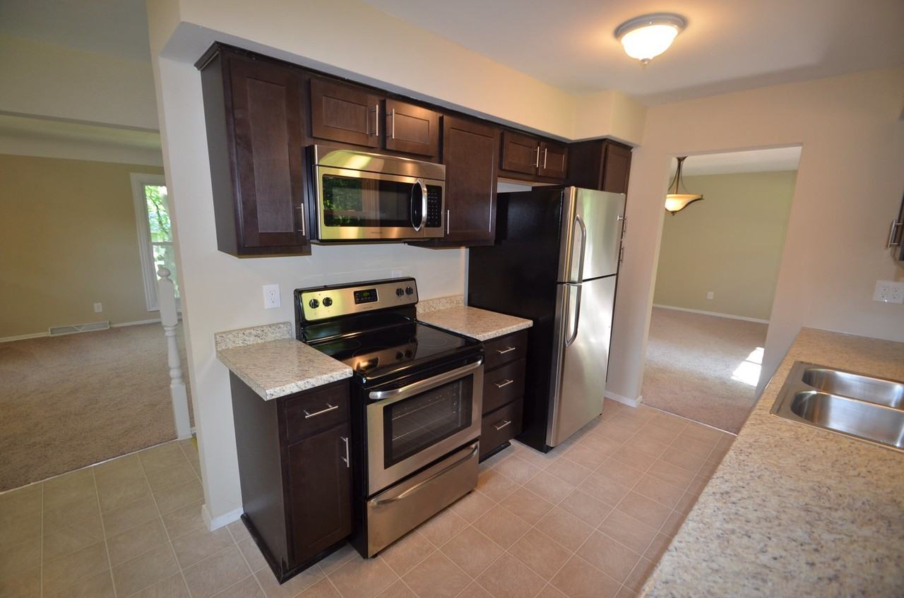 13709 Shirley Dr - Photo 2 of 5