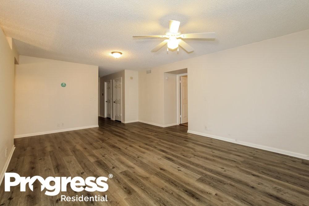 7302 W Dahlia Dr - Photo 3 of 14