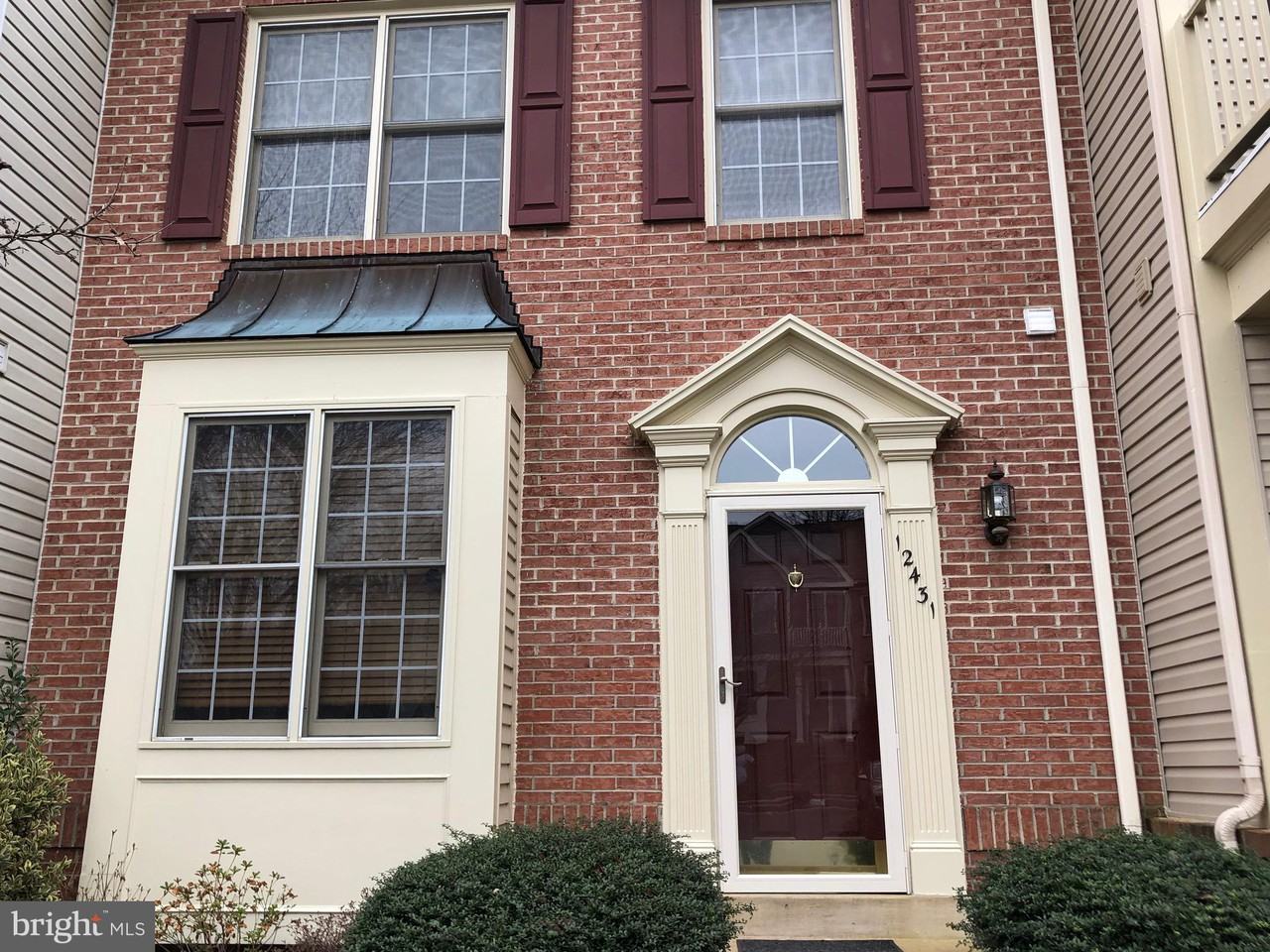 12431 Abbey Knoll Ct - Photo 3 of 33