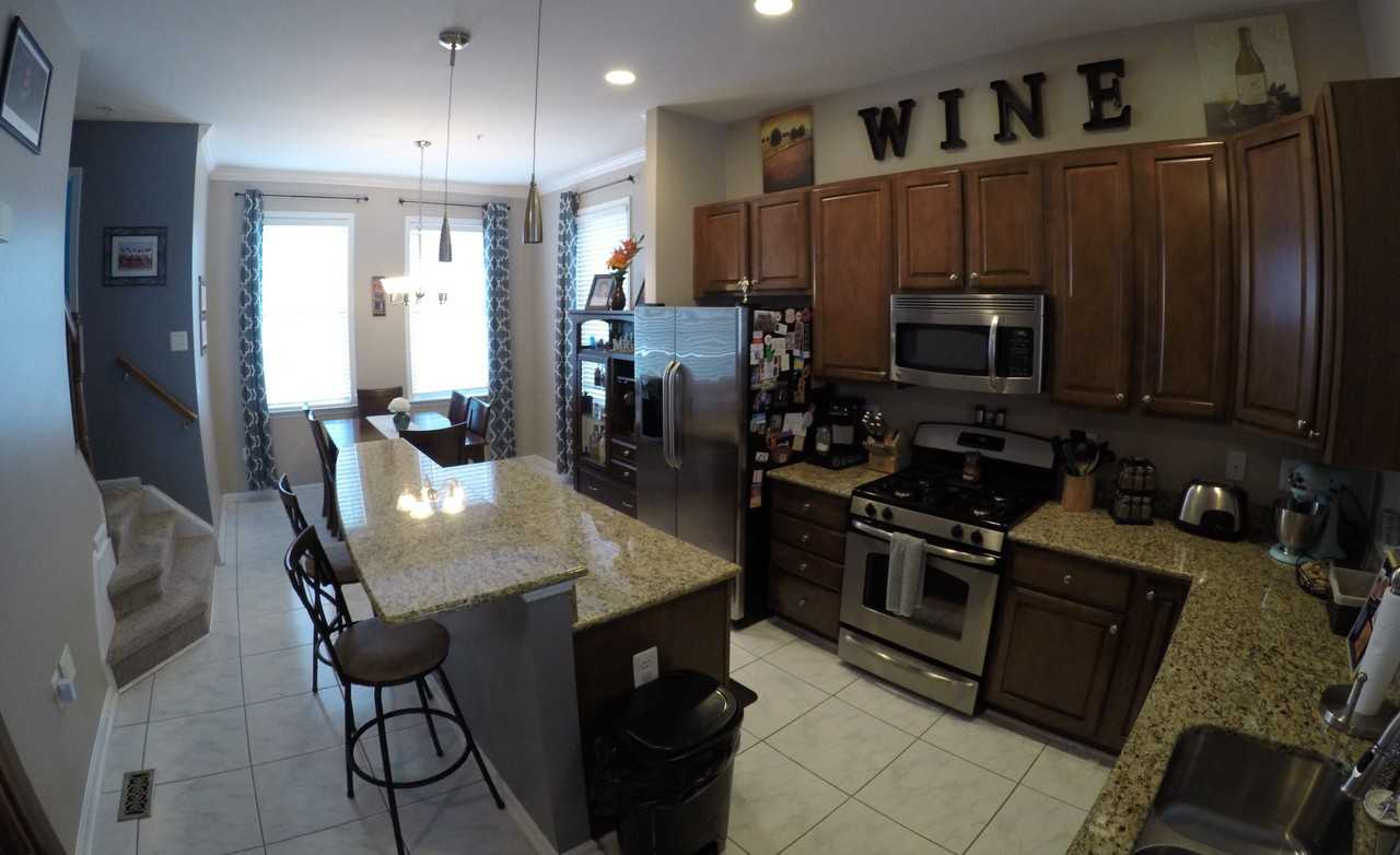 604 South Glover Street - Photo 2 of 17