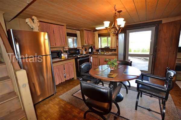 1180 Cloverdale Trail - Photo 3 of 11