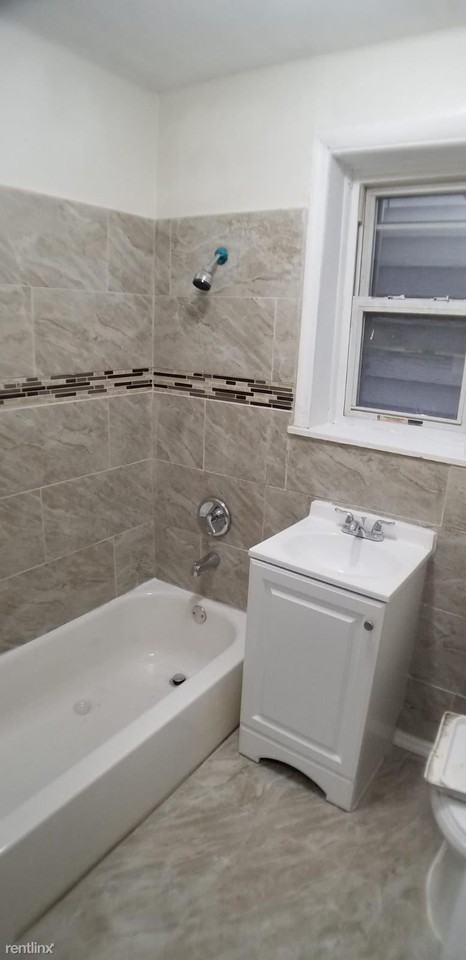 42 Rutgers Ave - Photo 3 of 11