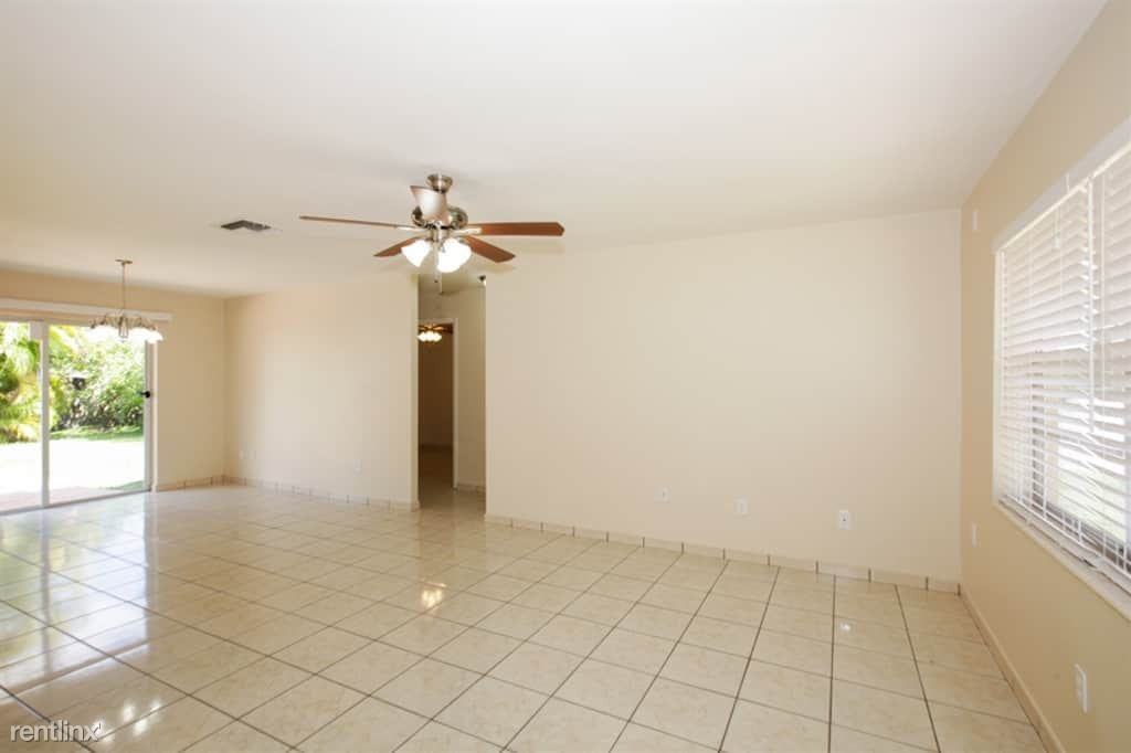 13381 SW 50th St - Photo 2 of 18