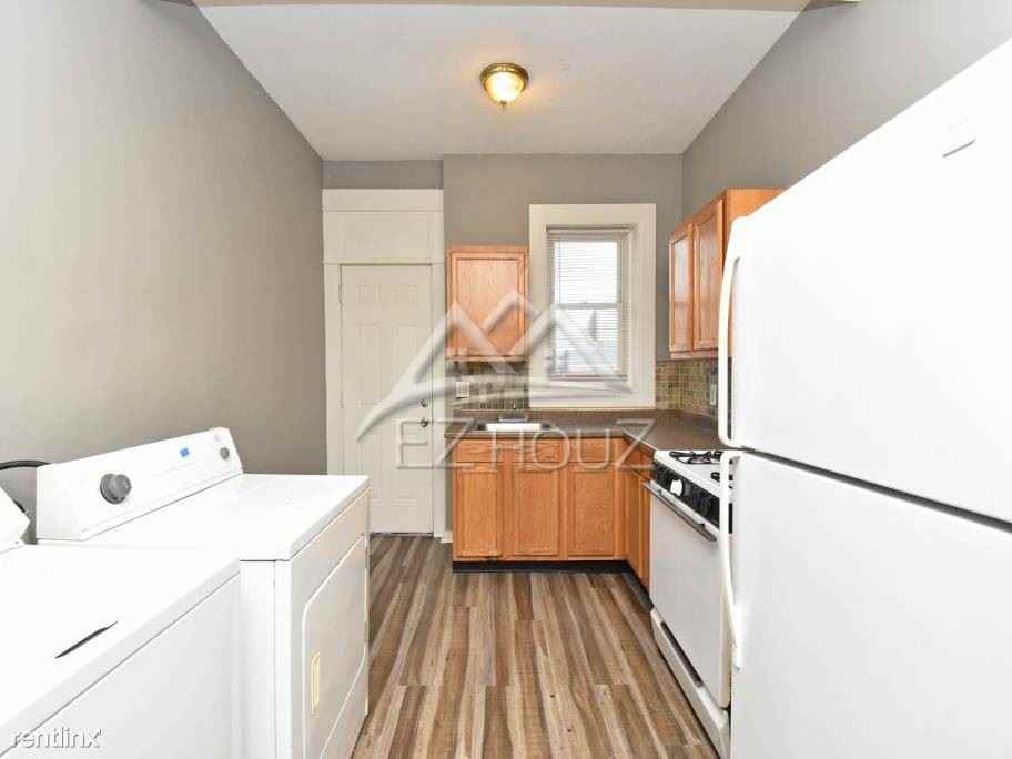 118 S Loudon Ave - Photo 2 of 12