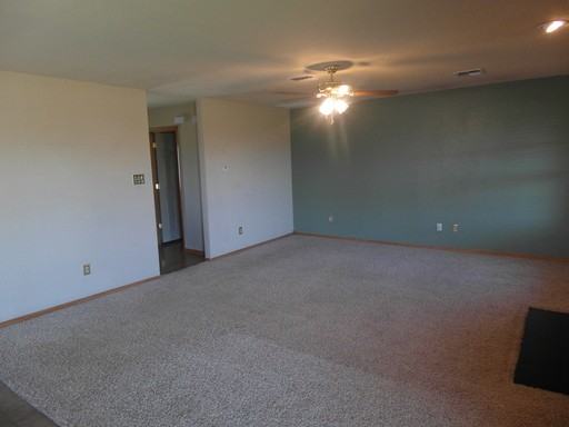 213 Choctaw Ave - Photo 2 of 13