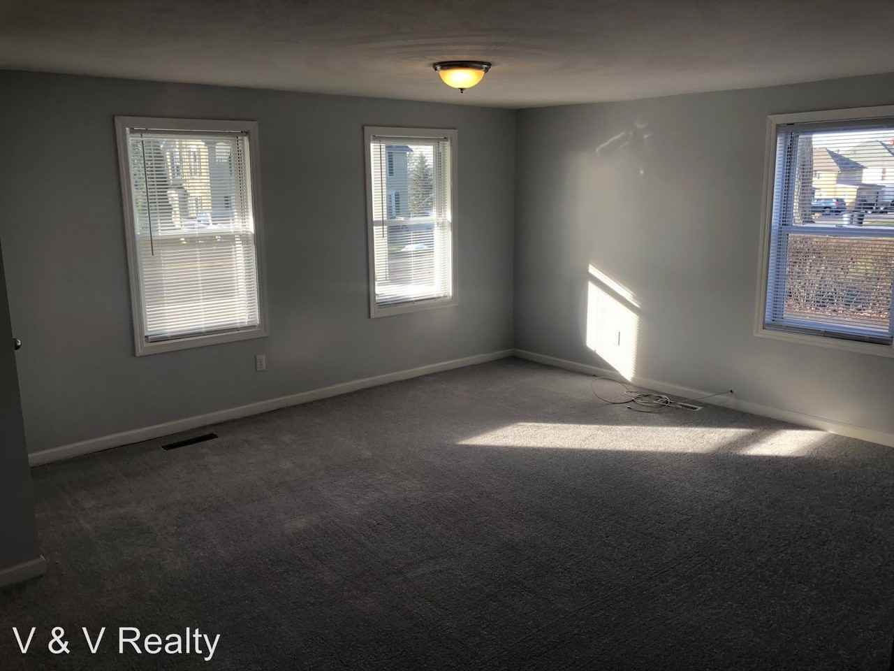 506 First St - Photo 2 of 14