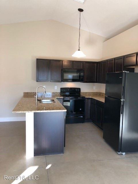 925 W. Onewood Pl 927 W. Onewood Pl - Photo 3 of 7