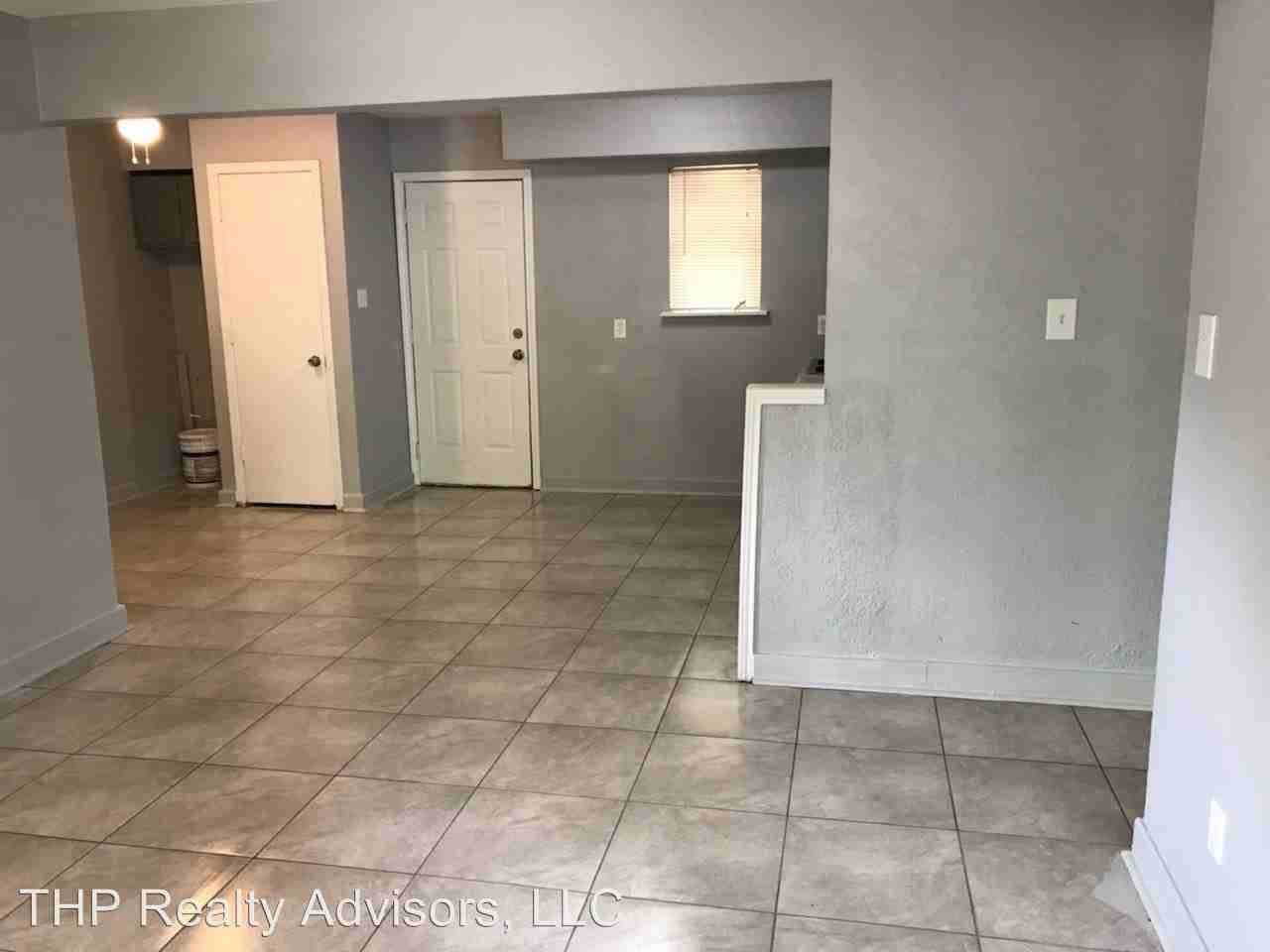 211 Bradshaw St - Photo 3 of 4