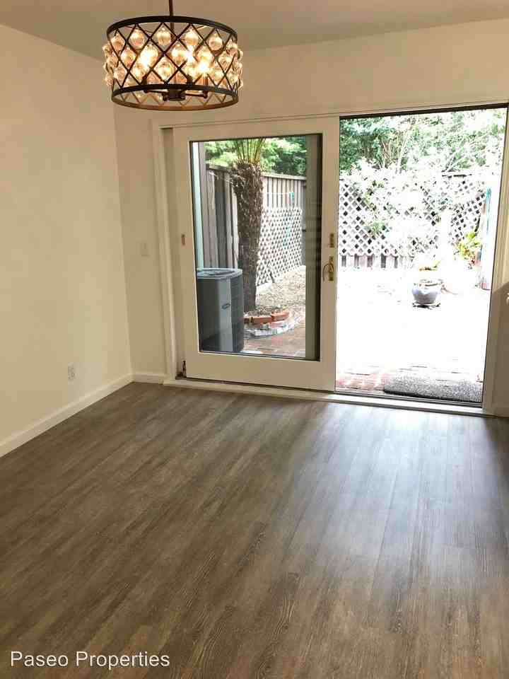 16 Arboleda Cir - Photo 2 of 9