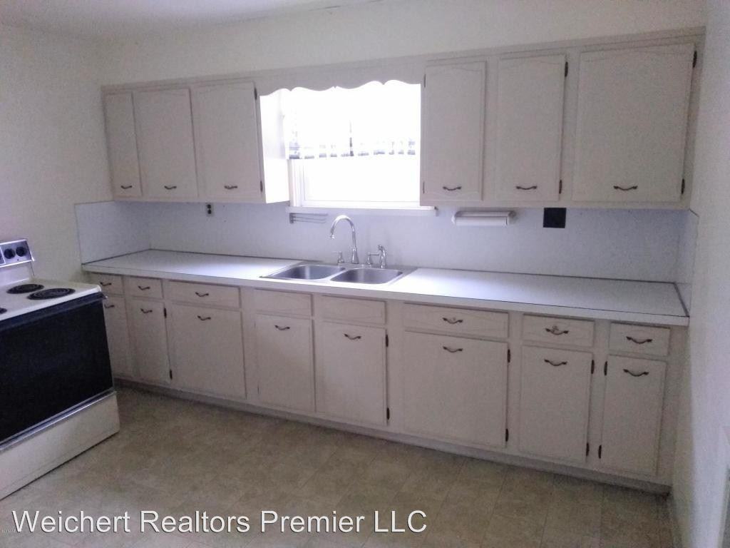 201 N Washington St - Photo 2 of 8