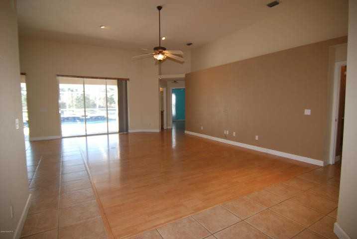 4715 Burlwood Ct - Photo 2 of 14