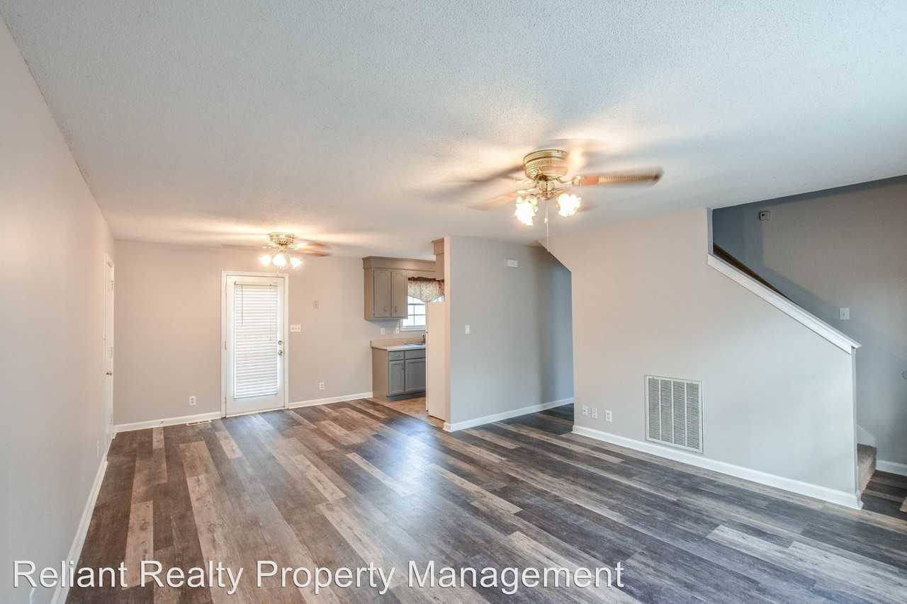 1174 Woodbridge Dr - Photo 3 of 15