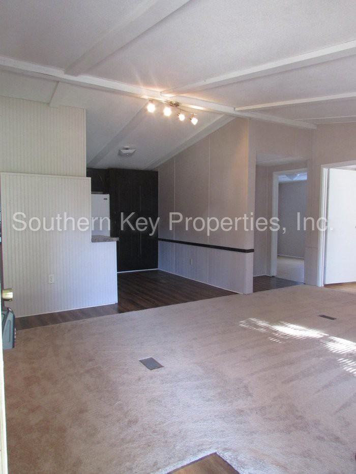 2891 2nd Ave NE - Photo 2 of 13