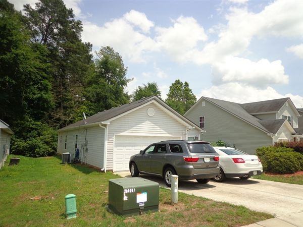 80 Victoria Blvd - Photo 2 of 13