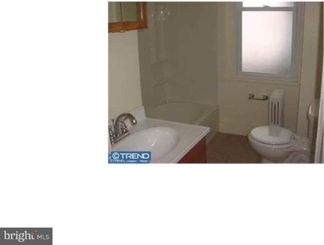 136 Davis St - Photo 2 of 9