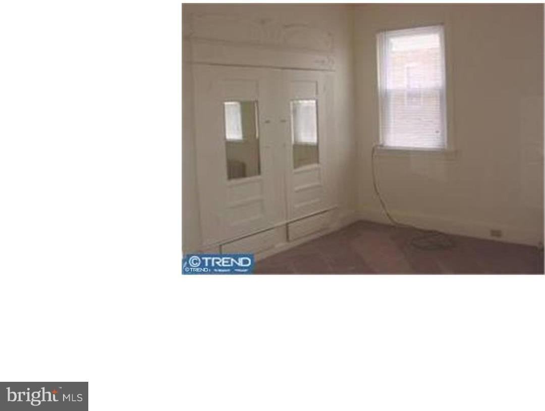 136 Davis St - Photo 3 of 9