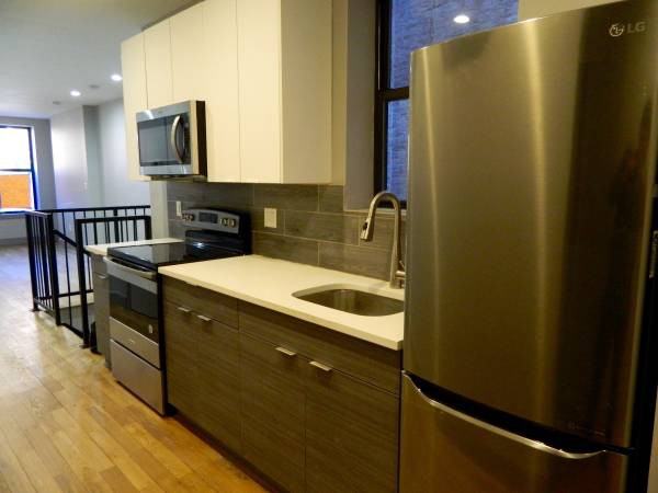 17-16 Woodbine Street #1LR