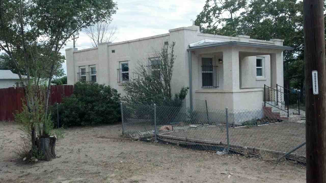 1128 Catalpa St - Photo 2 of 2