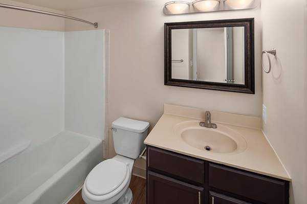 15591 Knollwood Dr - Photo 3 of 4