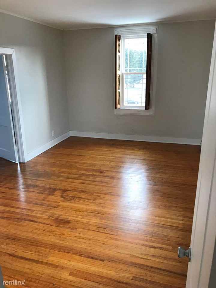 2597 Main St - Photo 3 of 10