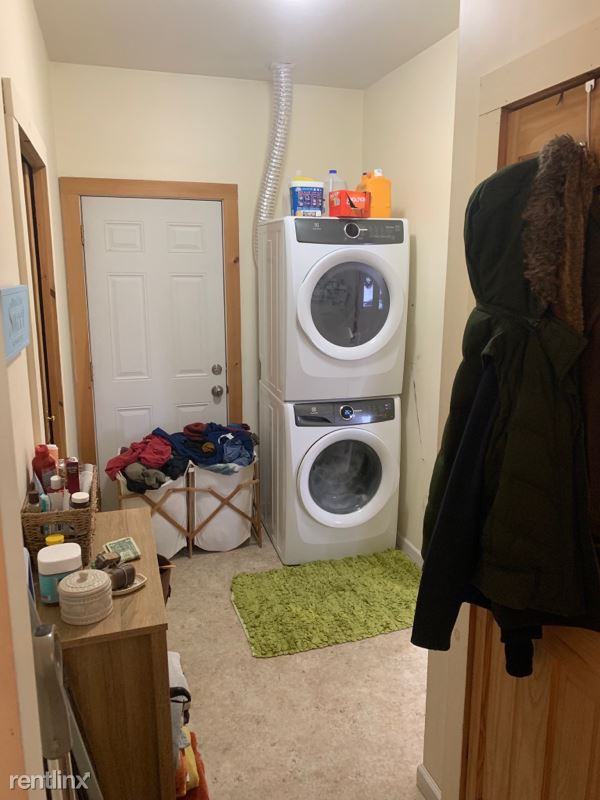 225 Bradford St - Photo 3 of 18