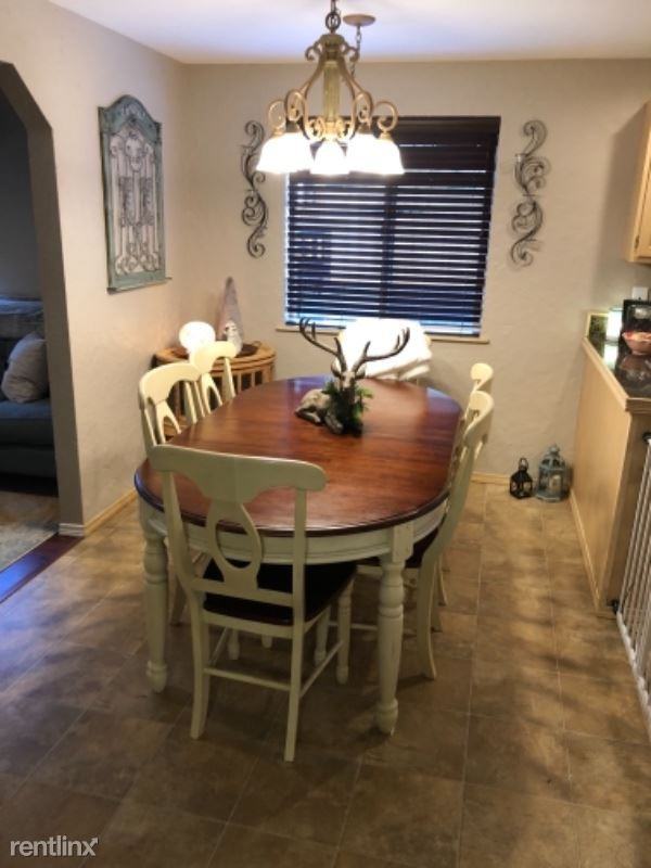 900 N Summit Rd - Photo 3 of 8