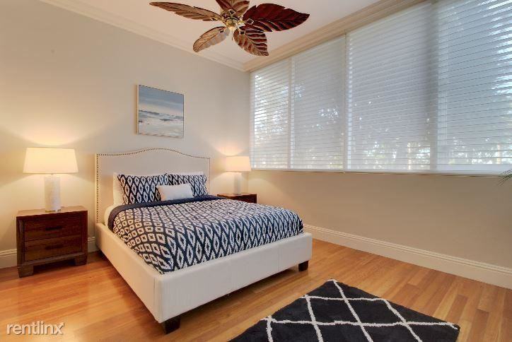 1063 Hillsboro Mile - Photo 2 of 17