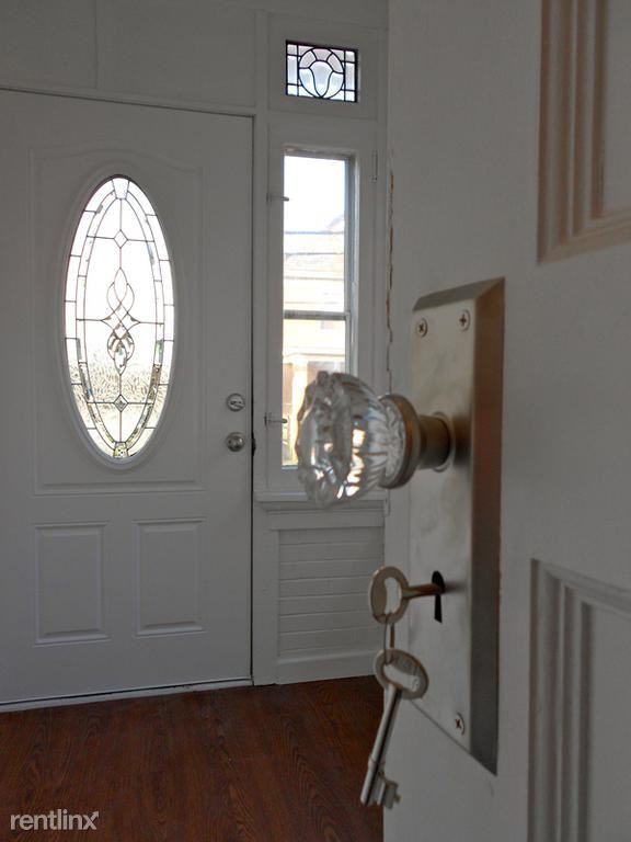 1516 Greenmount Ave #1 - Photo 3 of 22