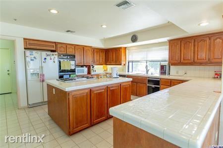 35120 Via Famero Dr - Photo 2 of 8