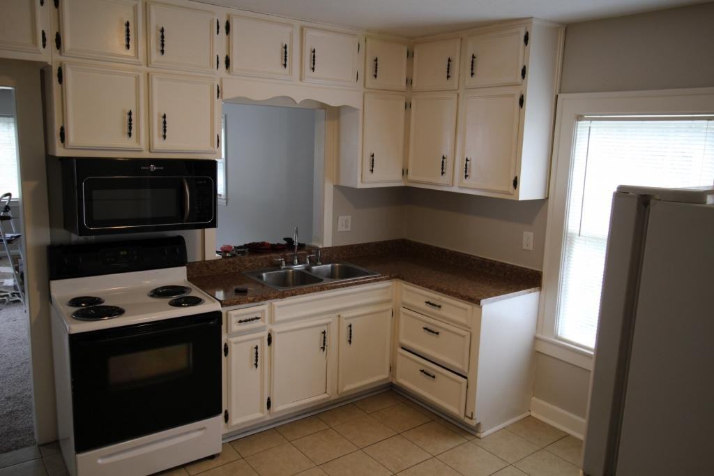 517 Lyndon Ln - Photo 3 of 26