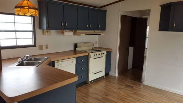 708 Chancellor Ln - Photo 2 of 10