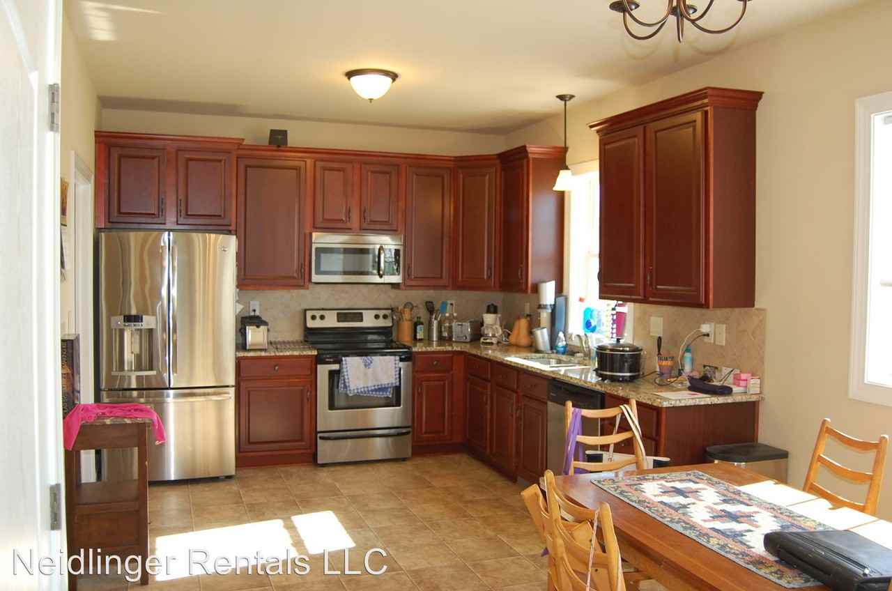 703 Southwood Drive - Photo 3 of 34