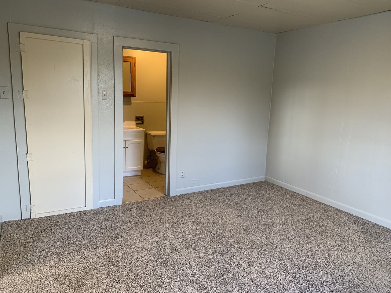 101 W 5th St - Photo 3 of 22