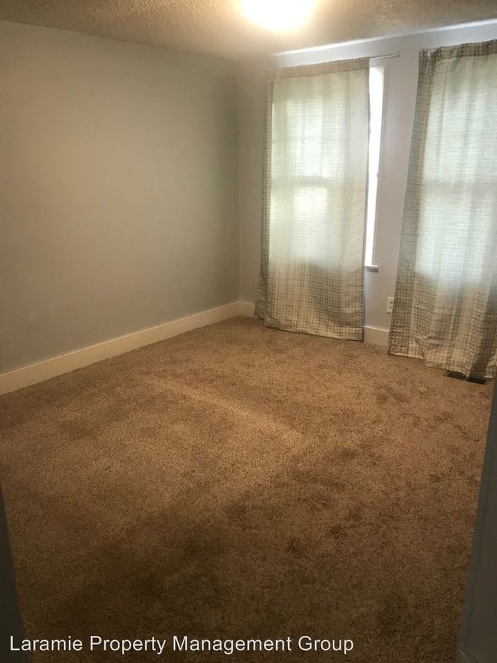 2377 W Wyoming Ave - Photo 2 of 16