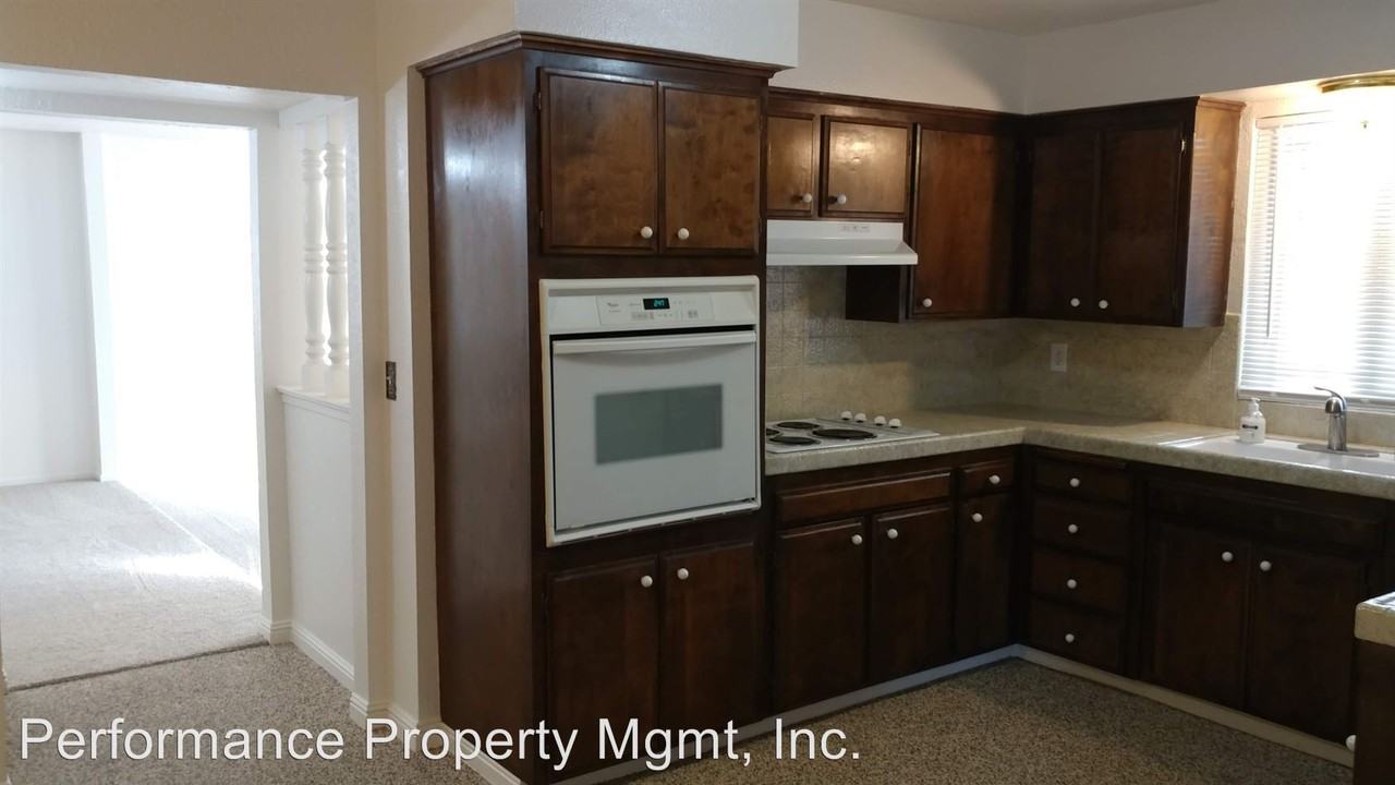 1106 W Alluvial Ave - Photo 3 of 19