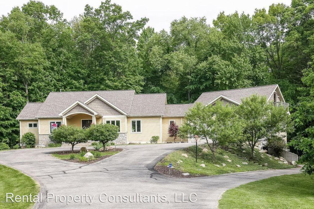 11225 Headwaters Ct NE - Photo 2 of 25