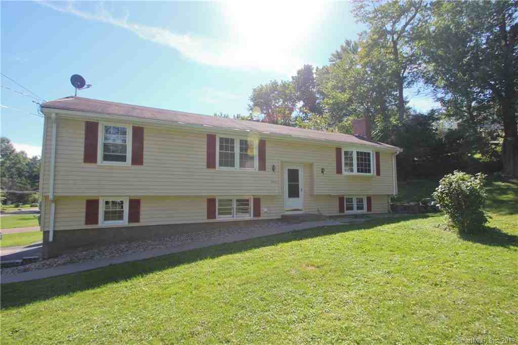 11 Dewey Ave - Photo 2 of 28