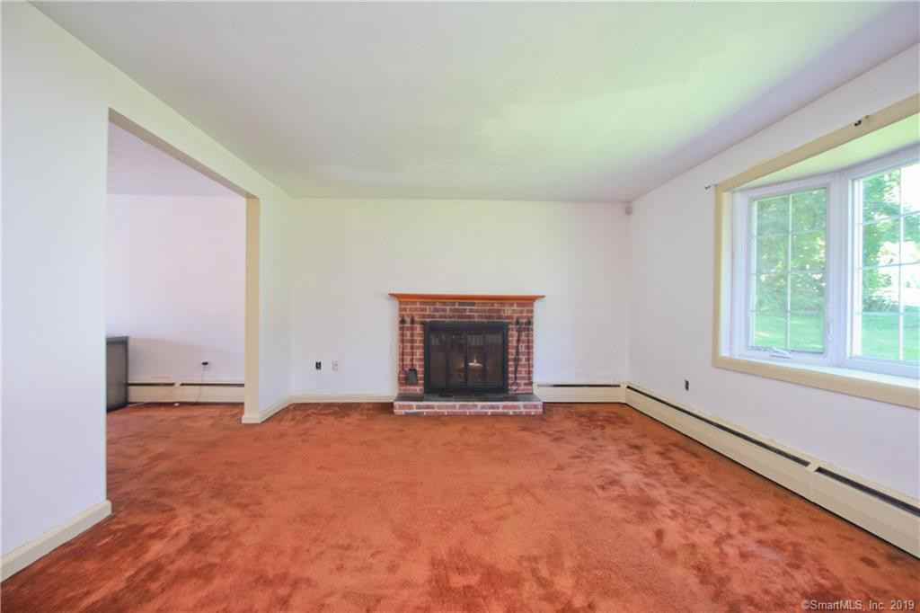 11 Dewey Ave - Photo 3 of 28