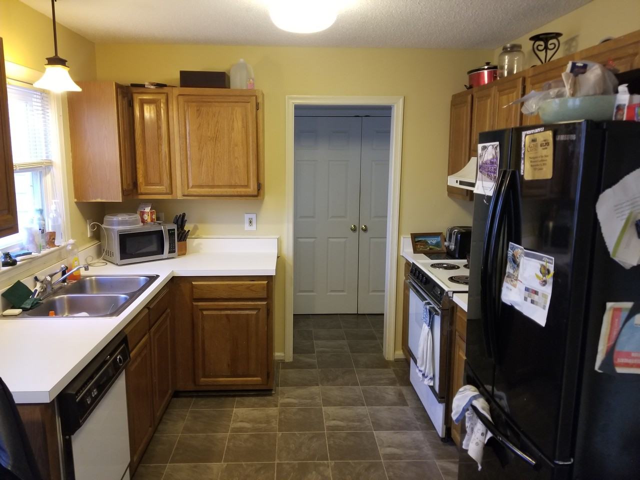 2603 Castle Croft Rd - Photo 2 of 15