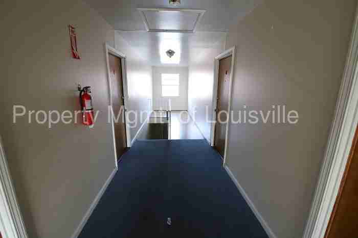 3105 Hunsinger Ln #6 - Photo 3 of 8