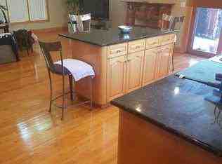 1500 South Cumberland Avenue - Photo 3 of 26