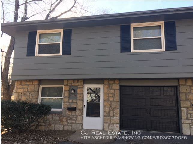 1016 S Osage St - Photo 2 of 10