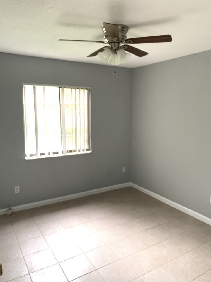 7942 Northwest 37th Drive - Photo 3 of 12