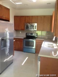 10270 NW 10th St - Photo 3 of 6