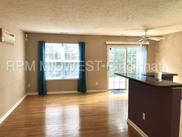 1897 Chaucer Dr - Photo 3 of 10