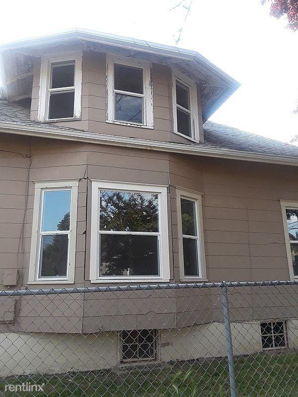 700 W Fourth Plain Blvd - Photo 3 of 3